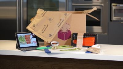 Temperature Assurance Thermal-controlling solutions from Sealed Air allow the safe and secure distribution of temperature-sensitive materials.